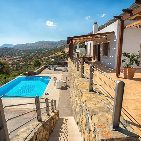Plaka Villa